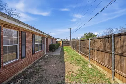 2803 Wayside Avenue, Fort Worth, TX 76110 - Photo 26