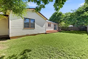 900 W Reeves, Decatur, TX 76234 - Photo 28