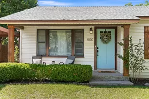 900 W Reeves, Decatur, TX 76234 - Photo 1