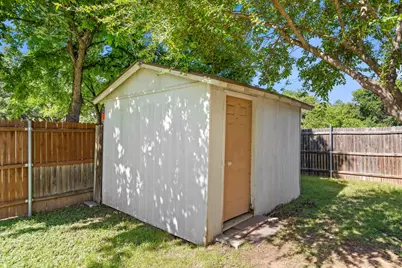 900 W Reeves, Decatur, TX 76234 - Photo 30