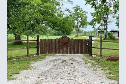 2200 Tipps Road, Cross Roads, TX 76227 - Photo 8