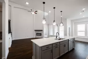 1728 Canals Dr, Little Elm, TX 75068 - Photo 4
