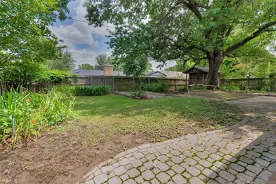 2009 Oak Creek Drive, Sherman, TX 75092 - Photo 4