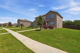 2636 Sagebrush Dr, Glenn Heights, TX 75154 - Photo 4