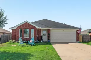 808 Sage Cir, Burleson, TX 76028 - Photo 1