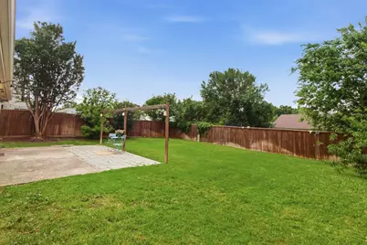 2627 Bayberry Lane, Euless, TX 76039 - Photo 24