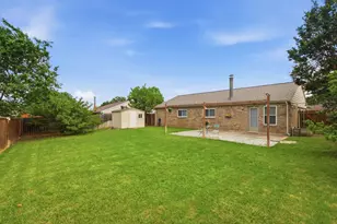 2627 Bayberry Ln, Euless, TX 76039 - Photo 22