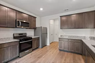 8424 Ft Benton Dr, Ponder, TX 76259 - Photo 2