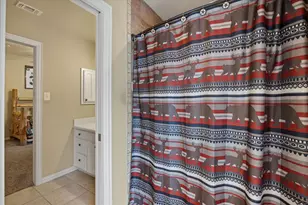 805 Mallard Pointe Dr, Granbury, TX 76049 - Photo 22
