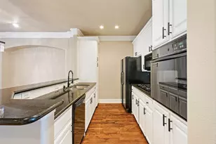 4133 Towne Green Cir, Addison, TX 75001 - Photo 10