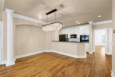 4133 Towne Green Circle, Addison, TX 75001 - Photo 8