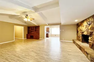 221 Connie Dr, DeSoto, TX 75115 - Photo 6