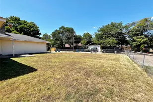 221 Connie Dr, DeSoto, TX 75115 - Photo 22
