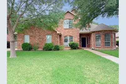 216 Flagstone Drive, Burleson, TX 76028 - Photo 2
