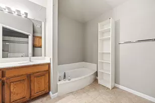 2060 Arbor Creek Dr, Carrollton, TX 75010 - Photo 24