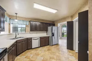 2060 Arbor Creek Dr, Carrollton, TX 75010 - Photo 18