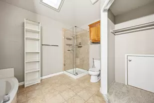 2060 Arbor Creek Dr, Carrollton, TX 75010 - Photo 24