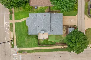2060 Arbor Creek Dr, Carrollton, TX 75010 - Photo 30