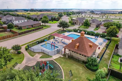 1405 Castlegar Lane, Fort Worth, TX 76247 - Photo 22