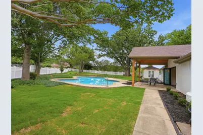 105 Meadow Oak Court, Double Oak, TX 75077 - Photo 38
