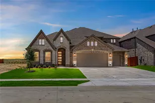 1133 Dove Hvn Dr, Justin, TX 76247 - Photo 2