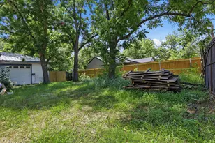 1111 Willow St, Grand Prairie, TX 75050 - Photo 22