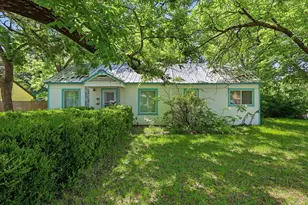 1111 Willow St, Grand Prairie, TX 75050 - Photo 2