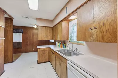 1111 Willow Street, Grand Prairie, TX 75050 - Photo 8