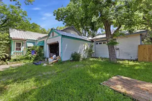 1111 Willow St, Grand Prairie, TX 75050 - Photo 4