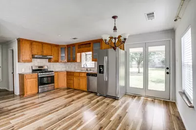 508 N Pine Street, Roanoke, TX 76262 - Photo 6