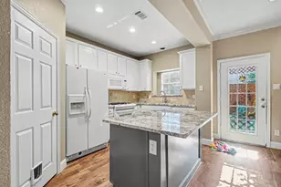18240 Midway Rd, Dallas, TX 75287 - Photo 4