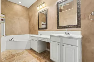 18240 Midway Rd, Dallas, TX 75287 - Photo 24