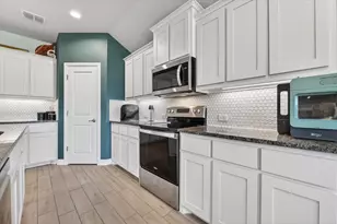 305 Sadie Ln, Burleson, TX 76028 - Photo 10