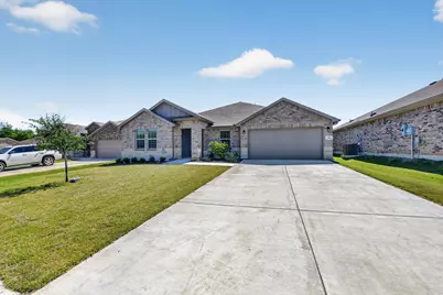 305 Sadie Lane, Burleson, TX 76028 - Photo 4