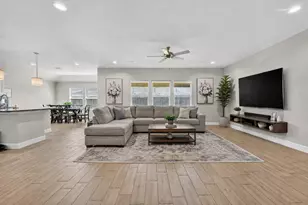 305 Sadie Ln, Burleson, TX 76028 - Photo 6