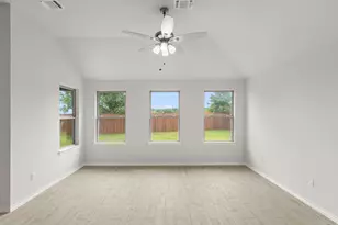8108 Kingfisher Rd, Aubrey, TX 76227 - Photo 20