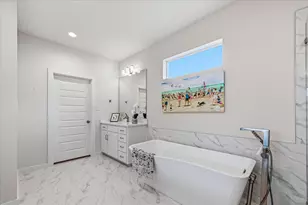 1018 Meadow Bend Loop N, Grapevine, TX 76051 - Photo 22