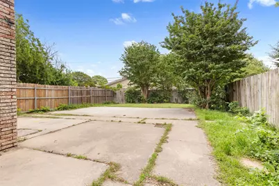 2802 Spring Valley Drive, Bedford, TX 76021 - Photo 22