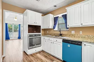 4917 Rockford Ct, Arlington, TX 76017 - Photo 8