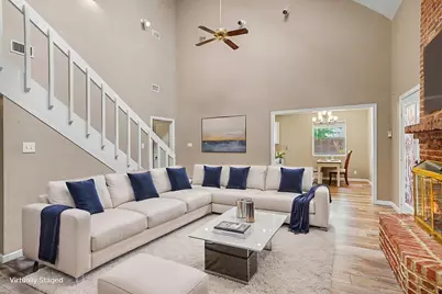 4917 Rockford Court, Arlington, TX 76017 - Photo 4