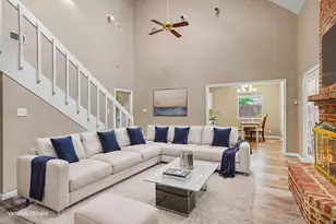 4917 Rockford Ct, Arlington, TX 76017 - Photo 4
