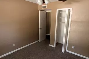 4625 Chalk Ct, Grand Prairie, TX 75052 - Photo 20