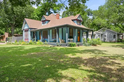 1302 W 5th Avenue, Corsicana, TX 75110 - Photo 2