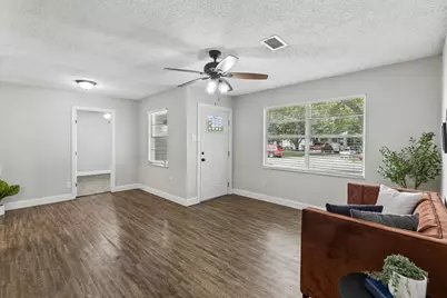 1613 Dale Place, Irving, TX 75061 - Photo 10