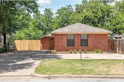 2708 Livingston Avenue, Fort Worth, TX 76110 - Photo 1