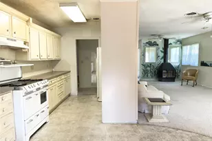 1332 Florea St, Graham, TX 76450 - Photo 14