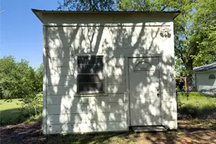 1332 Florea St, Graham, TX 76450 - Photo 26