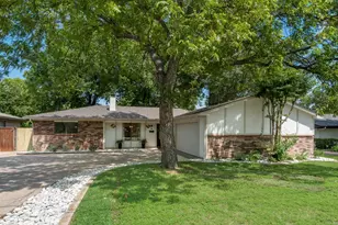 203 Sunset Ct, Arlington, TX 76013 - Photo 1