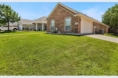 8552 Lake Springs Trail, Fort Worth, TX 76053 - Photo 4