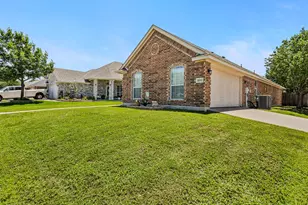 8552 Lake Springs Trail, Fort Worth, TX 76053 - Photo 4